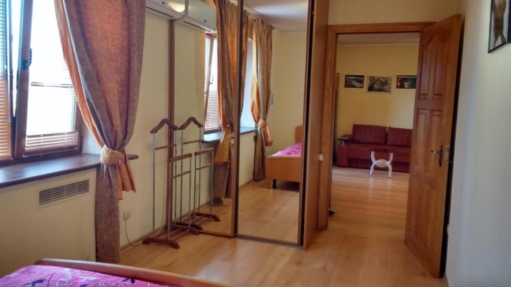 Appartement Бастионная 1/36 à Kiev Extérieur photo